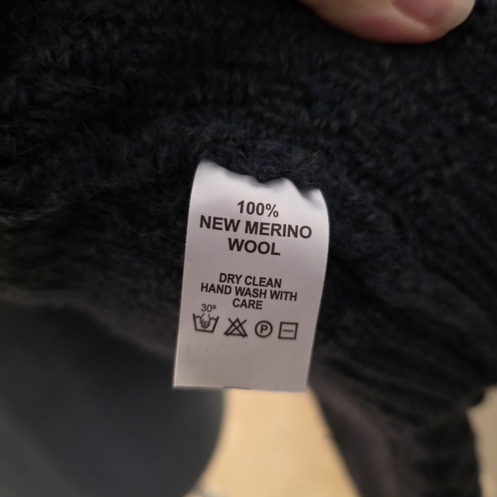 Women's Original Aran Merino Wool Navy Cable Knit Cardigan S - Picture 3 of 8